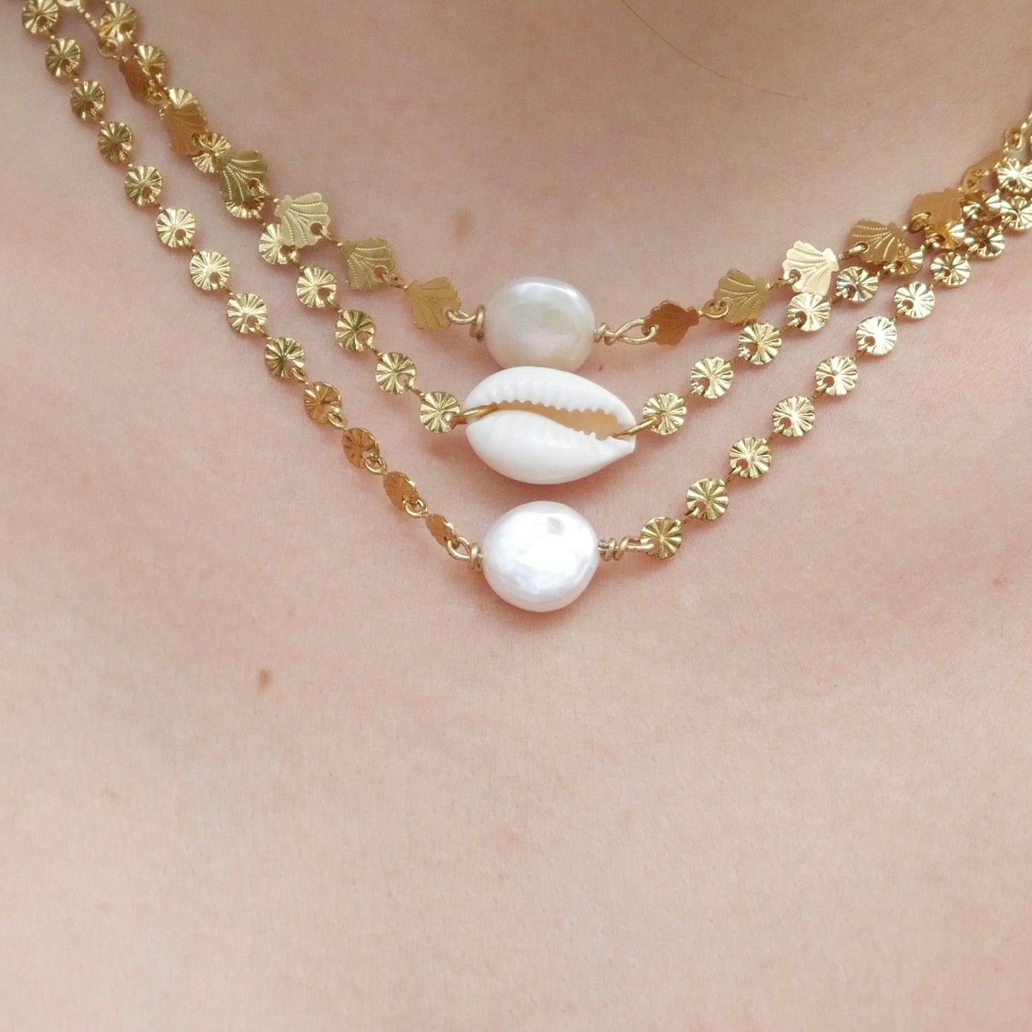 Cowrie Chocker