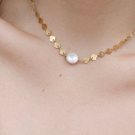 Pearl and Shell Chocker