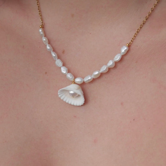 The Venus Necklace