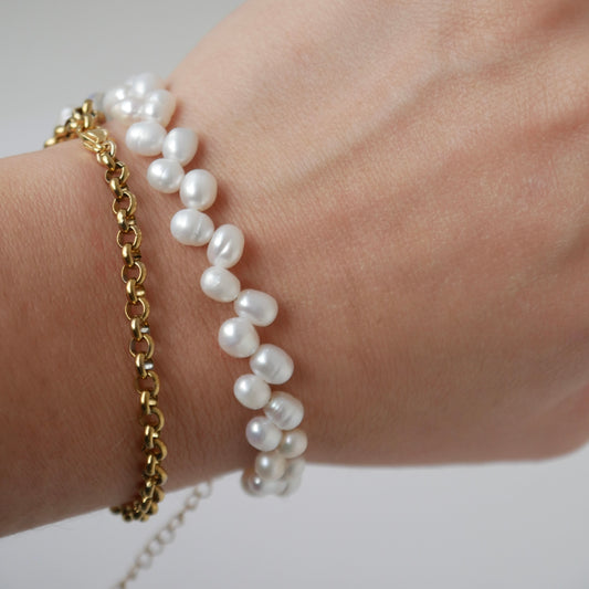 The White Coral Bracelet