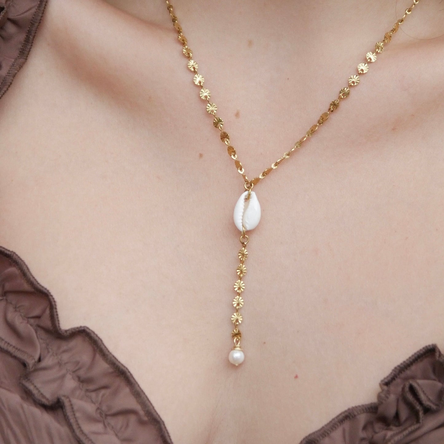 Nisi Necklace