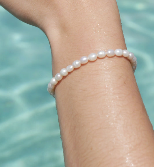 The Pearl Bracelet