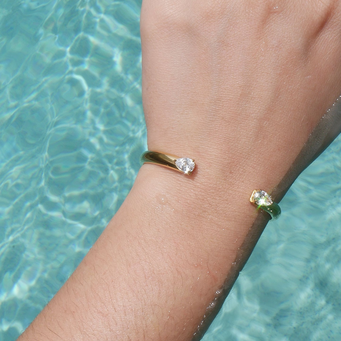 The Sea Diamonds Bangle